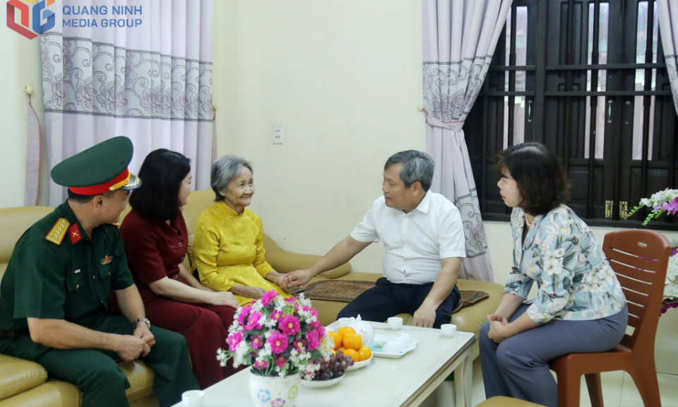 Khắc ghi công ơn, vun đắp truyền thống