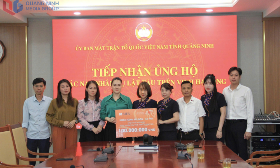 Ngân hàng SHB trao tặng 100 triệu đồng hỗ trợ các nạn nhân vụ lật tàu trên Vịnh Hạ Long