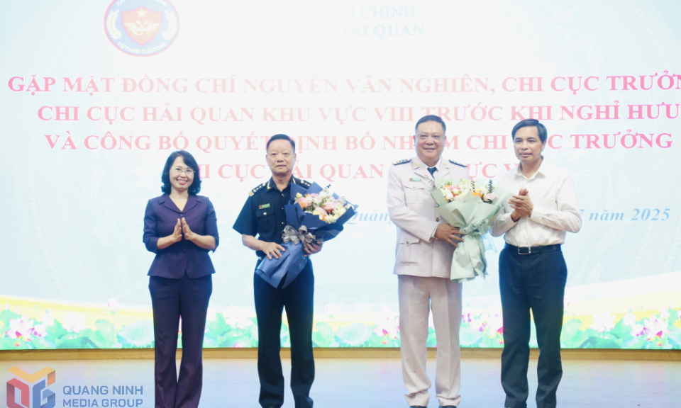 Quảng Ninh có tân Chi cục trưởng Chi cục Hải quan khu vực VIII