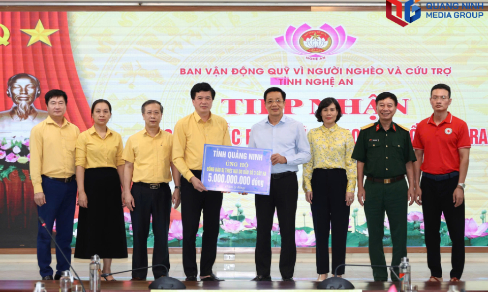 Quảng Ninh trao tặng Nghệ An 5 tỷ đồng khắc phục thiệt hại do bão số 3