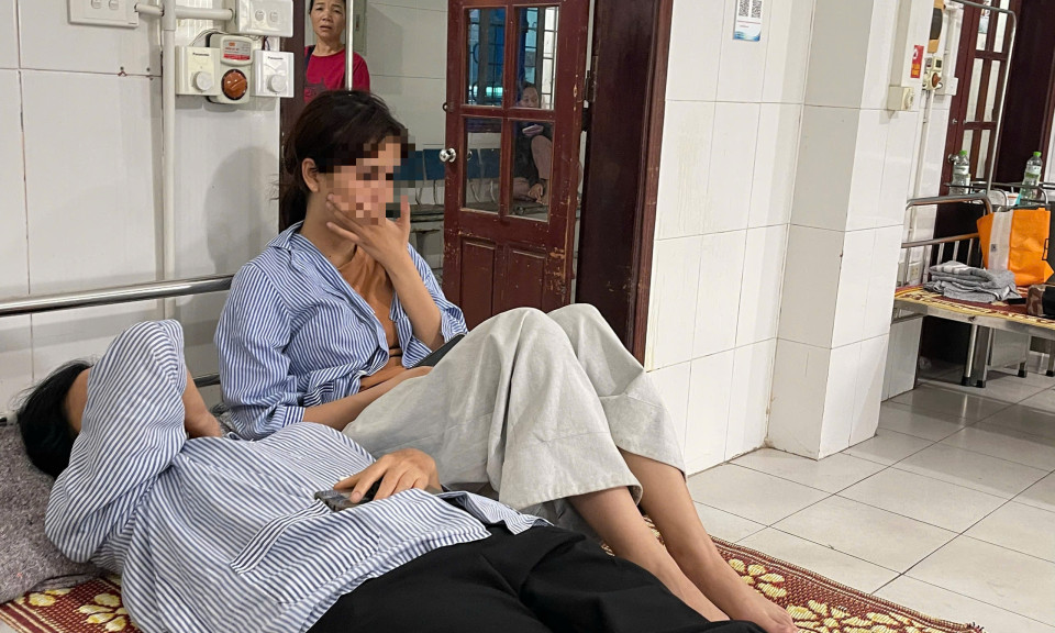 Bộ Y tế yêu cầu tập trung điều trị kịp thời các nạn nhân trong vụ lật xe khách ở Hà Tĩnh