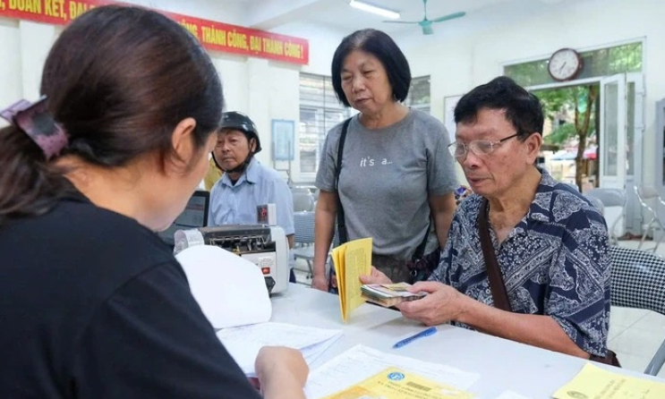 Ủy quyền nhận lương hưu khi vận hành chính quyền địa phương 2 cấp, cần lưu ý gì?