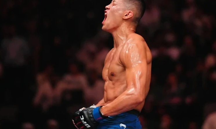 Võ sĩ gốc Việt đấm sưng mặt đối thủ, lập kỷ lục tại UFC