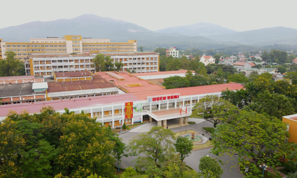 Bệnh viện Việt Nam - Thụy Điển Uông Bí miễn phí gửi xe cho người dân đến khám, chữa bệnh