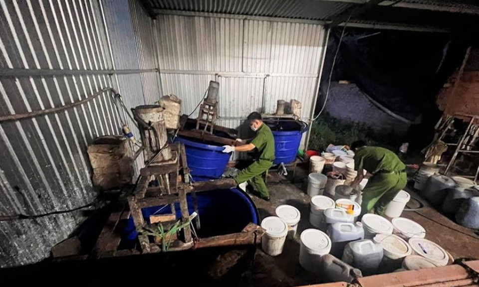 Triệt phá cơ sở nghi sản xuất phân bón giả quy mô lớn ở Lâm Đồng