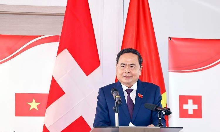 Nghiên cứu, học tập mô hình Trung tâm tài chính quốc tế thành công của Thụy Sĩ