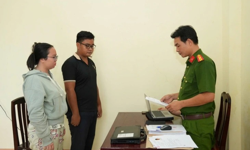 Bán 'bùa' trên livestream lừa tiền nhiều người mê tín