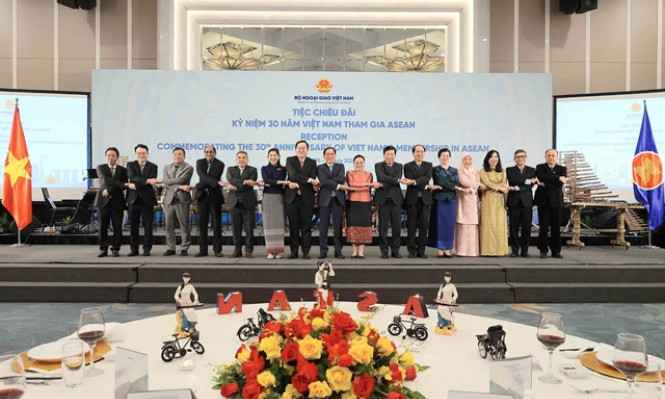 Việt Nam's 30 years in ASEAN: Common aspiration to build a region of peace, stability, and development
