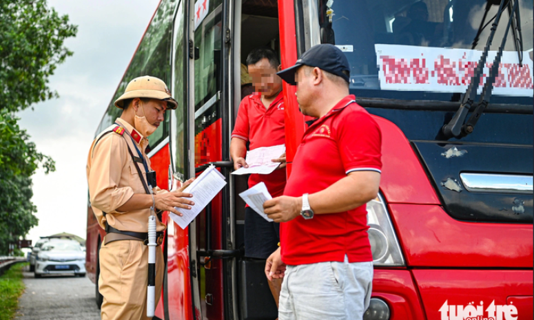 Bộ Công an đề xuất bỏ quy định không lái xe quá 48 giờ mỗi tuần, bổ sung trường hợp thu hồi bằng lái