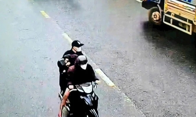 Đâm người nguy kịch rồi chở đến bệnh viện