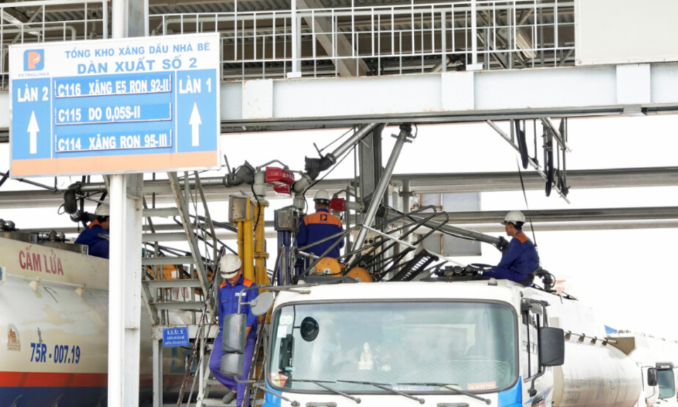 Sắp thí điểm bán xăng sinh học E10, người dùng còn e dè vì tin đồn trên mạng