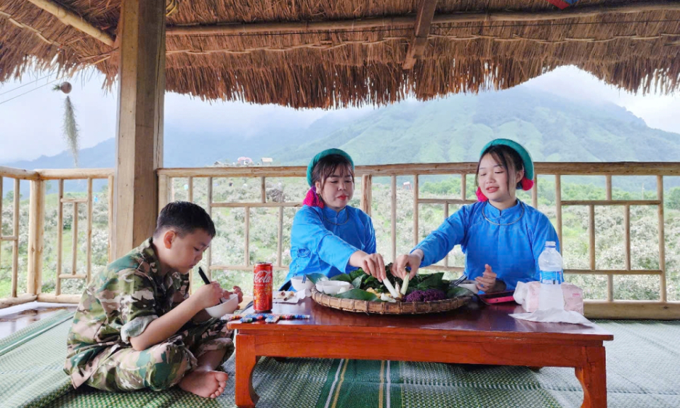 Phụ nữ khởi nghiệp từ văn hoá bản địa