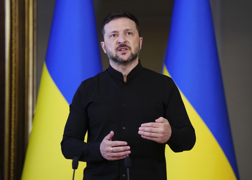 Tổng thống Ukraine Volodymyr Zelensky phát biểu tại cuộc họp báo ở Kiev. Ảnh: Kyodo/TTXVN