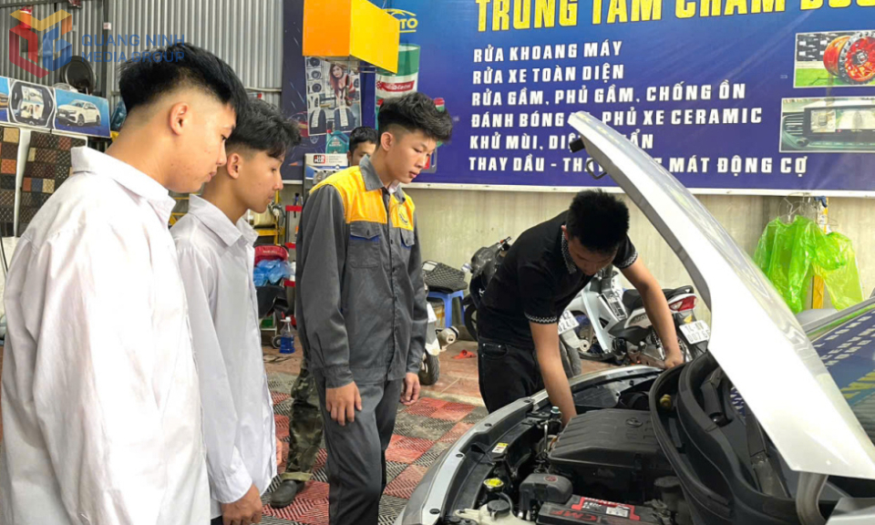 Ảnh với chú thích