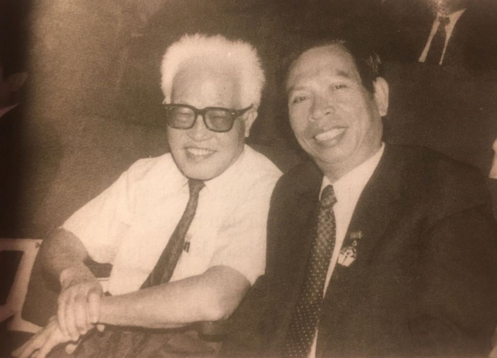 Ảnh với chú thích
