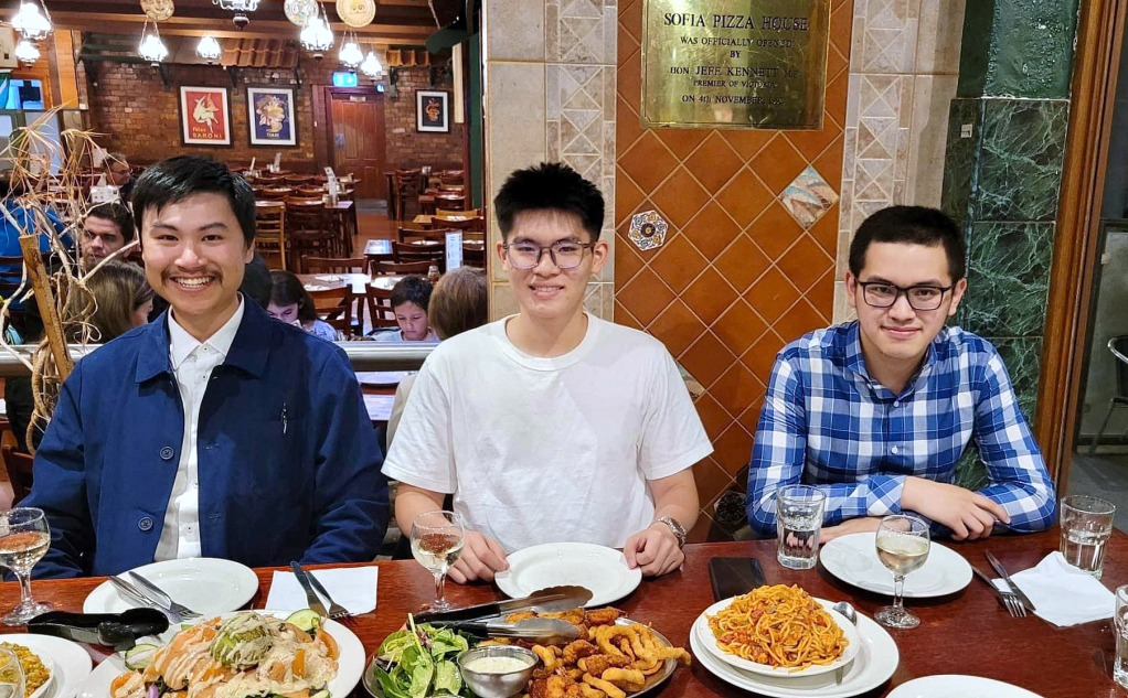 Ảnh với chú thích