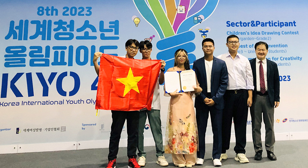 Ảnh với chú thích