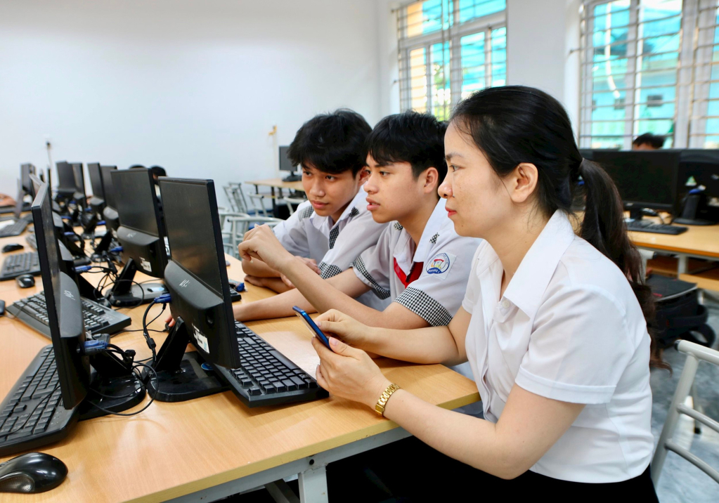 Ảnh với chú thích