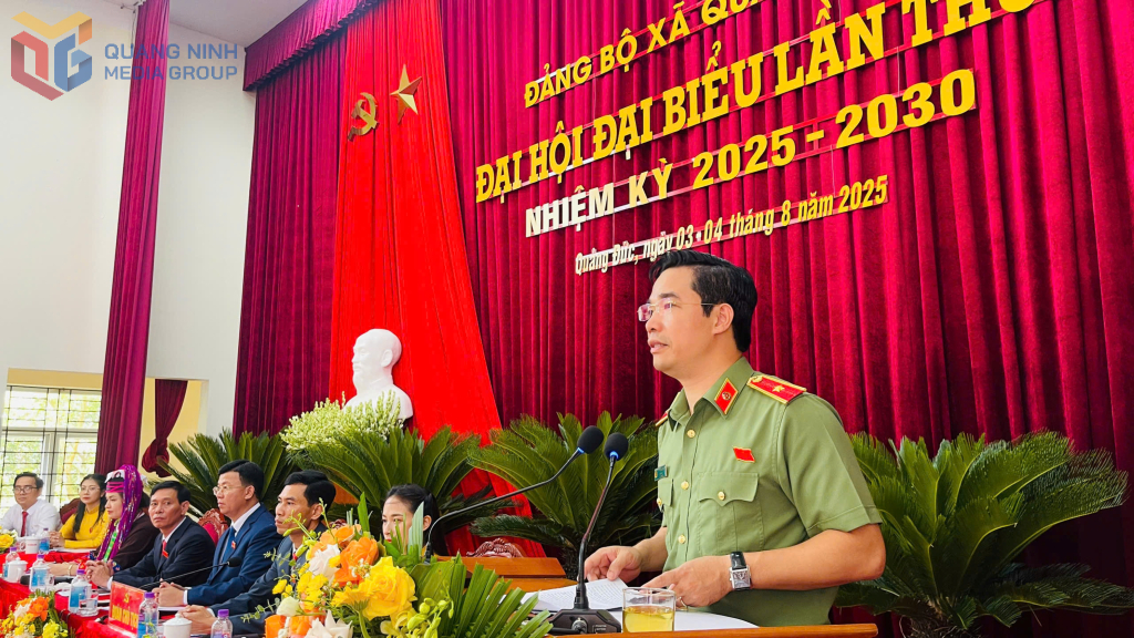 Thiếu tướng Trần Văn Phúc, Ủy viên Ban thường vụ Tỉnh ủy, Giám đốc Công an tỉnh phát biểu chỉ đạo tại Đại hội.