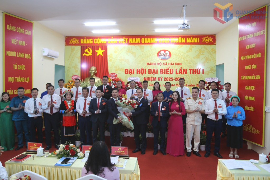 BCH Đảng bộ xã Hải Sơn lần thứ I, nhiệm kỳ 2025-2030 ra mắt Đại hội