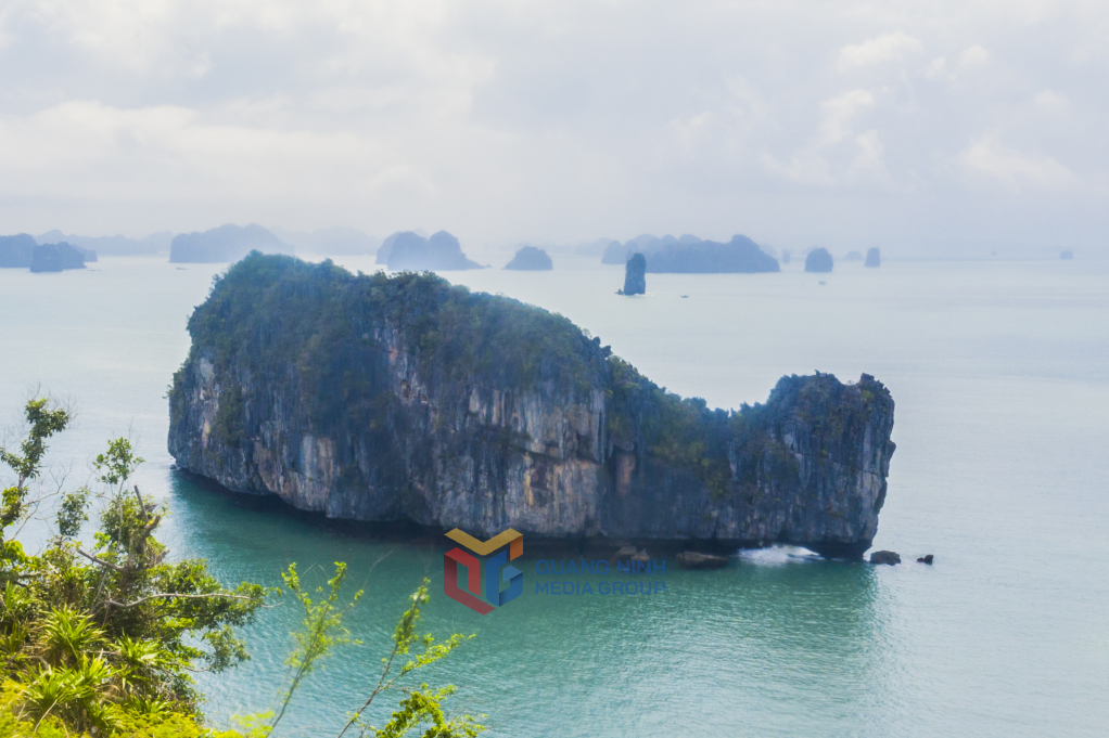 Vẻ đẹp của các đảo đá cô đơn