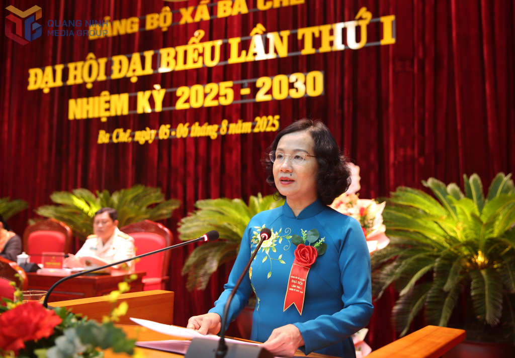 Đồng Chí Bùi Thúy Phượng, Ủy viên Ban Thường vụ Tỉnh ủy, Trưởng Ban tổ chức Tỉnh ủy phát biểu chỉ đạo tại Đại hội.