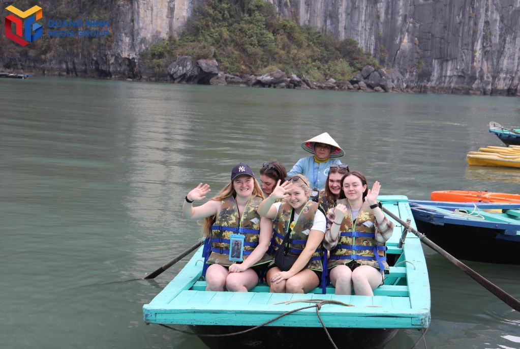 Ảnh với chú thích