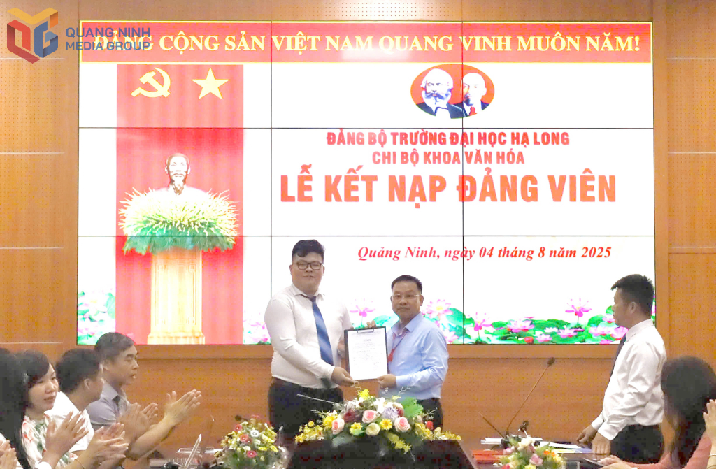 Nguyễn Duy An vinh dự được kết nạp Đảng khi là sinh viên năm thứ 3.
