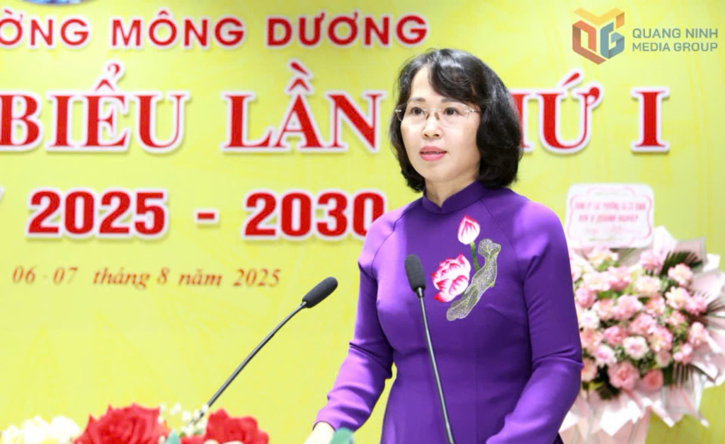 Đồng chí Trịnh Thị Minh Thanh, Phó Bí thư Thường trực Tỉnh ủy, Chủ tịch HĐND tỉnh, phát biểu tại Đại hội.