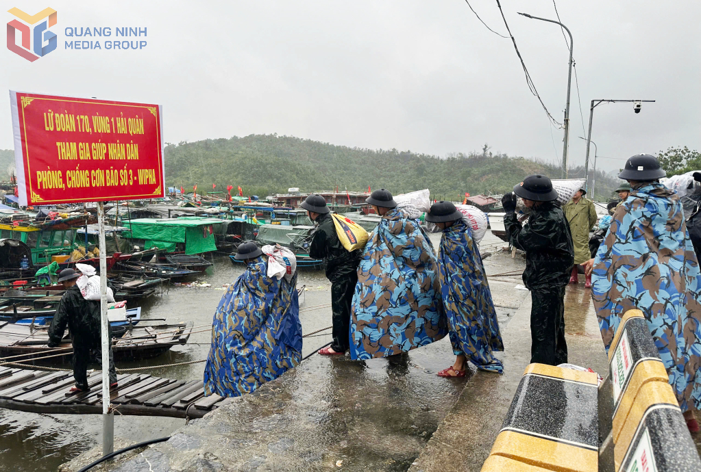 Các chiến sĩ 