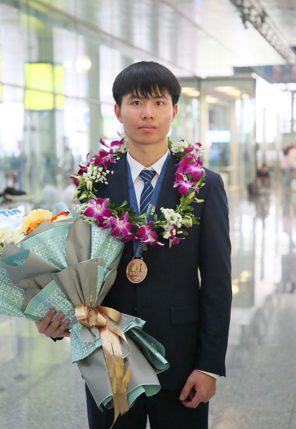 Ảnh căn phải