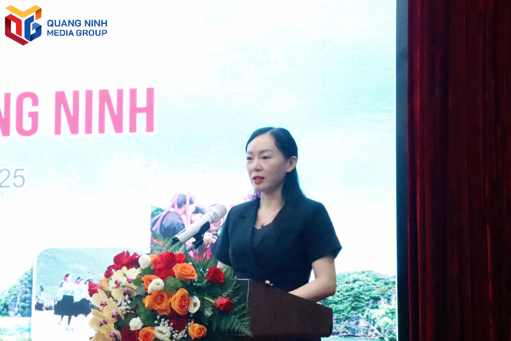 Lãnh đạo Sở Văn hóa, Thể thao và Du lịch phát biểu khai mạc chương trình.