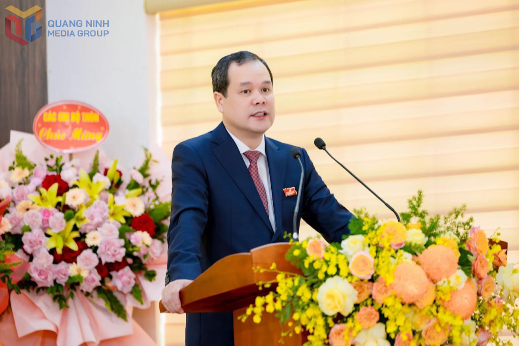 Đồng chí Điệp Văn Chiến, Uỷ viên BTV, Trưởng Ban Nội chính Tỉnh uỷ phát biểu chỉ đạo tại Đại hội