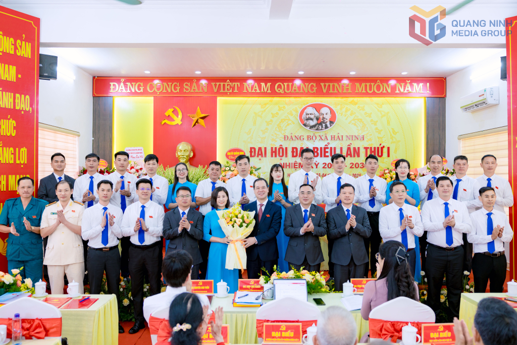 Đồng chí Điệp Văn Chiến, Uỷ viên BTV, Trưởng Ban Nội chính Tỉnh uỷ tặng hoa chúc mừng BCH Đảng bộ xã Hải Ninh, nhiệm kỳ 2025-2030 gồm 27 đồng chí. Đồng chí Nguyễn Thị Ninh được chỉ định làm Bí thư Đảng uỷ