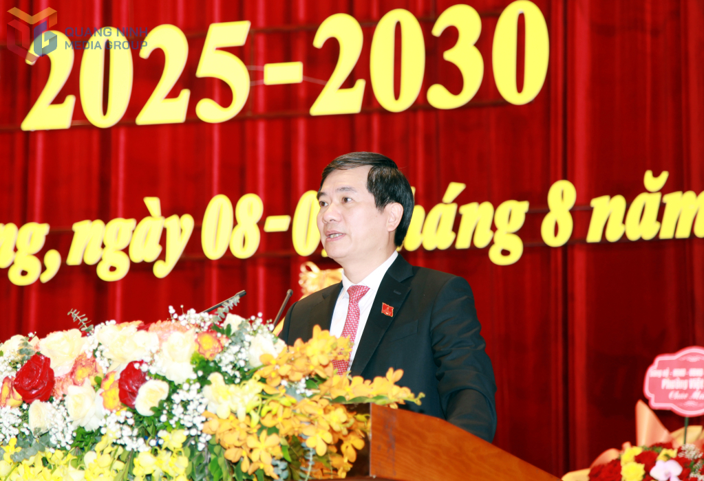 Đồng chí Vũ Quyết Tiến, Phó Bí thư Tỉnh uỷ phát biểu chỉ đạo Đại hội.