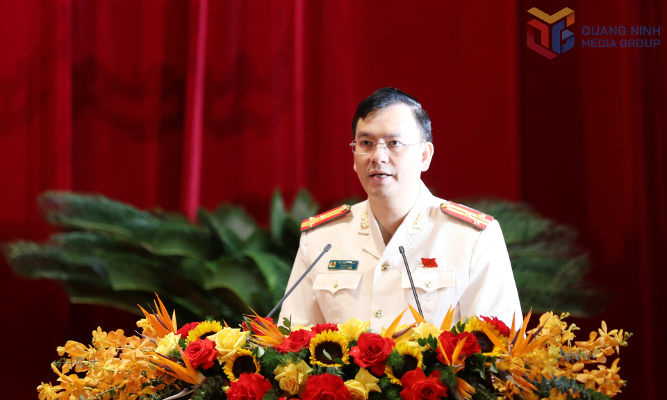 Thượng tá Cù Quốc Thắng, Phó Giám đốc Công an tỉnh, phát biểu tại Đại hội.