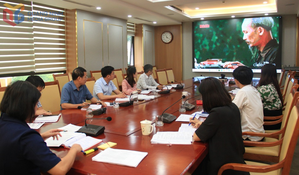 Chi bộ Ban Dân chủ, Giám sát và Phản biện xã hội (Ủy ban MTTQ tỉnh) sinh hoạt chuyên đề tháng 7/2025 về bài viết 