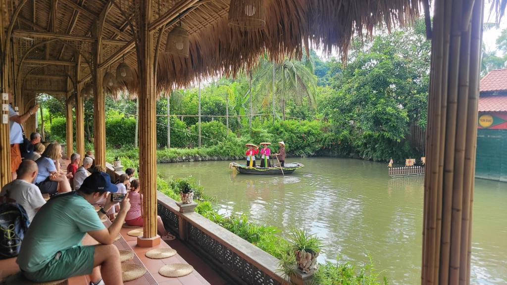 Ảnh với chú thích