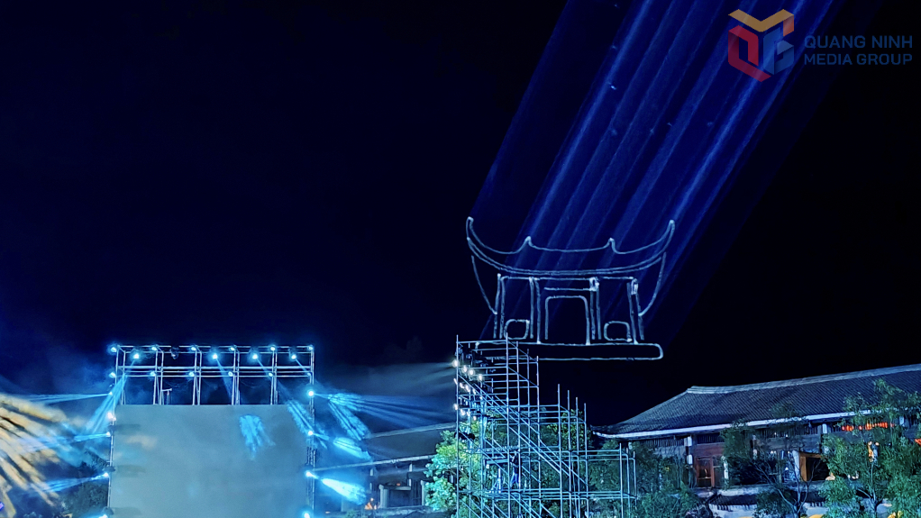 Công nghệ 3D mapping tạo nên những hiệu ứng đặc biệt cho chương trình.