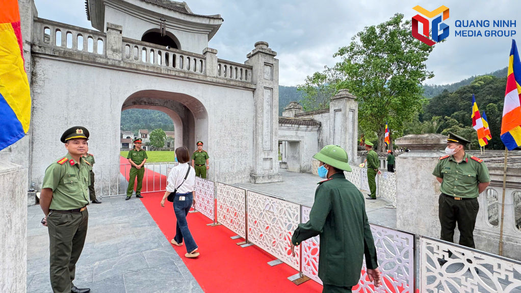 Ảnh với chú thích