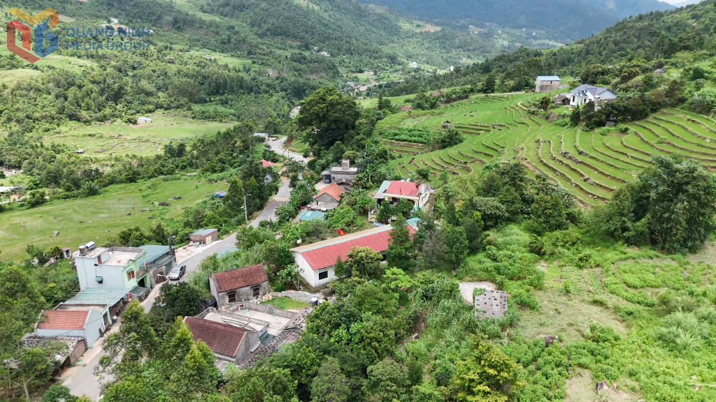Xã nhìn từ trên cao 