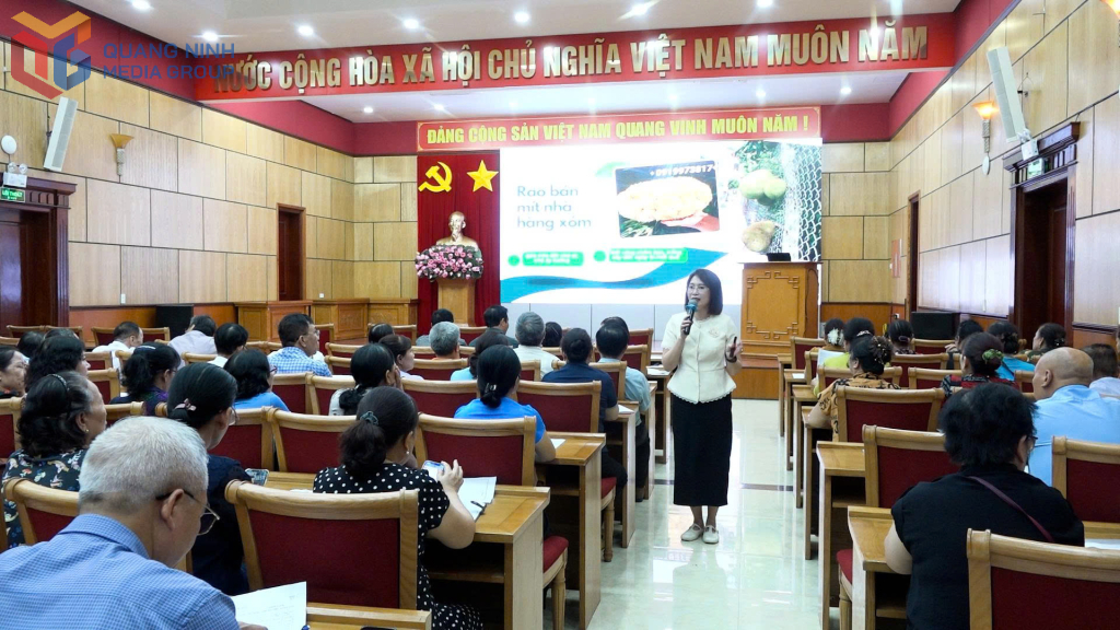 Báo cáo viên pháp luật của Sở Tư Pháp đi tuyên truyền, phổ biến, giáo dục pháp luật tại  