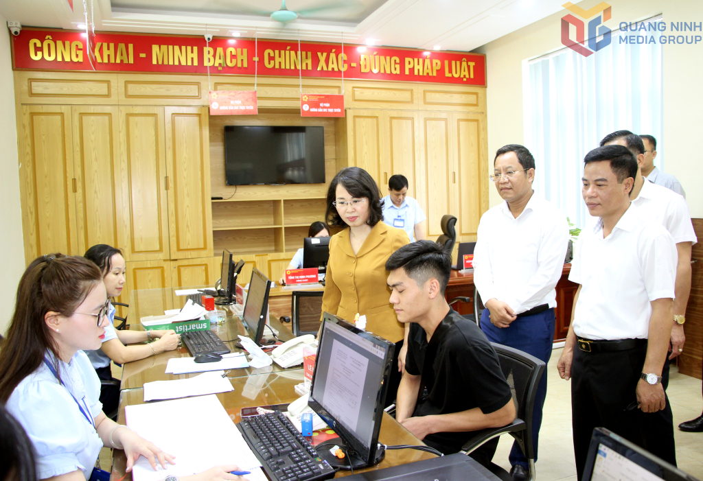 Ảnh với chú thích