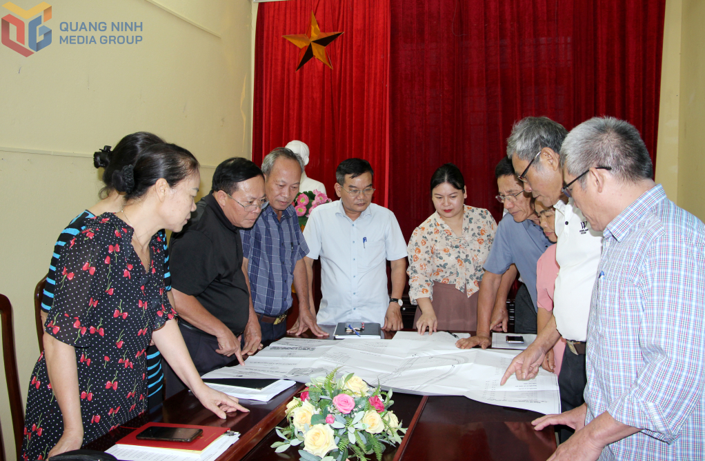 Ảnh với chú thích