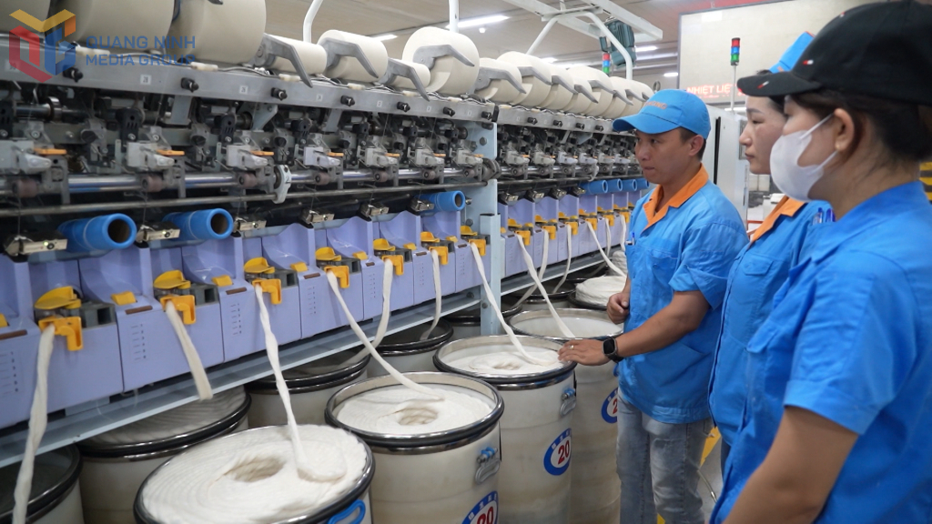 Sản xuất tại Công ty TNHH Khoa học kỹ thuật Ngân Long.