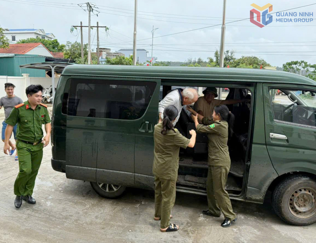 hỗ trợ đưa đón