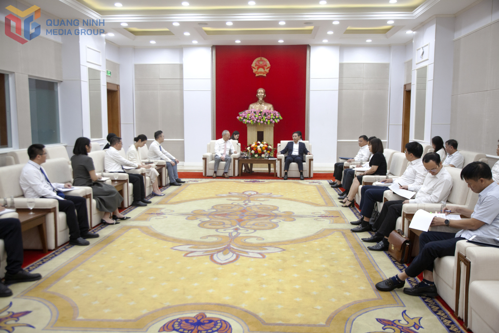 Ông Ngiêm Giới Hòa, người sáng lập Tập đoàn xây dựng Thái Bình Dương cảm ơn sự hỗ trợ của tỉnh Quảng Ninh trong quá trình nghiên cứu đầu tư trên địa bàn