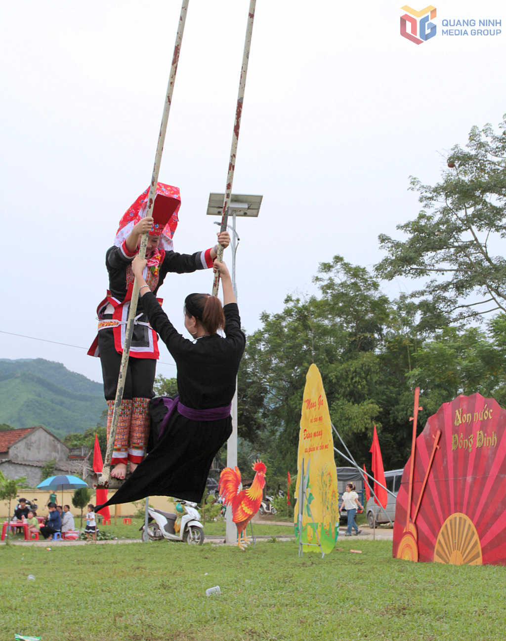Ảnh với chú thích