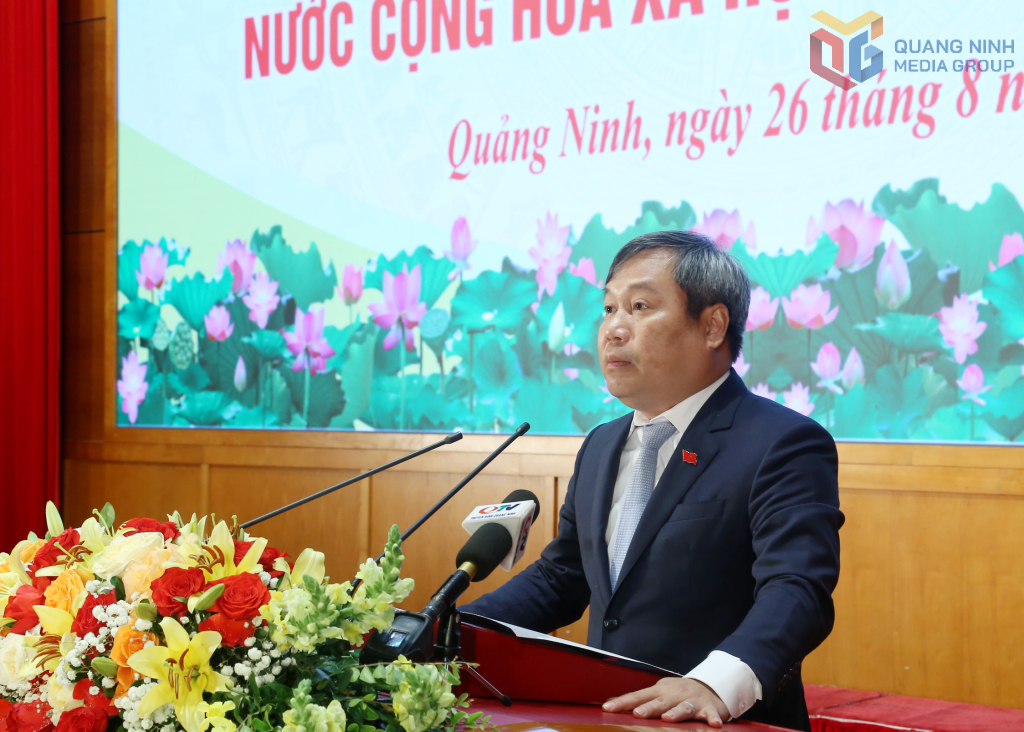 Đồng chí Vũ Đại Thắng, Ủy viên Trung ương Đảng, Bí thư Tỉnh ủy, Trưởng Đoàn ĐBQH tỉnh, phát biểu tại lễ kỷ niệm.
