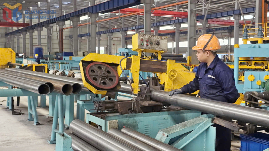 Ngành công nghiệp chế biến, chế tạo của tỉnh được phát triển mạnh.